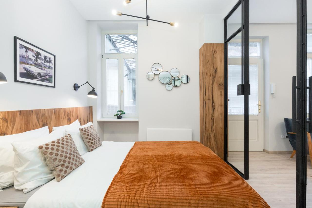 Luxury Dream Suite In The Absolute Center บูดาเปสต์ ภายนอก รูปภาพ
